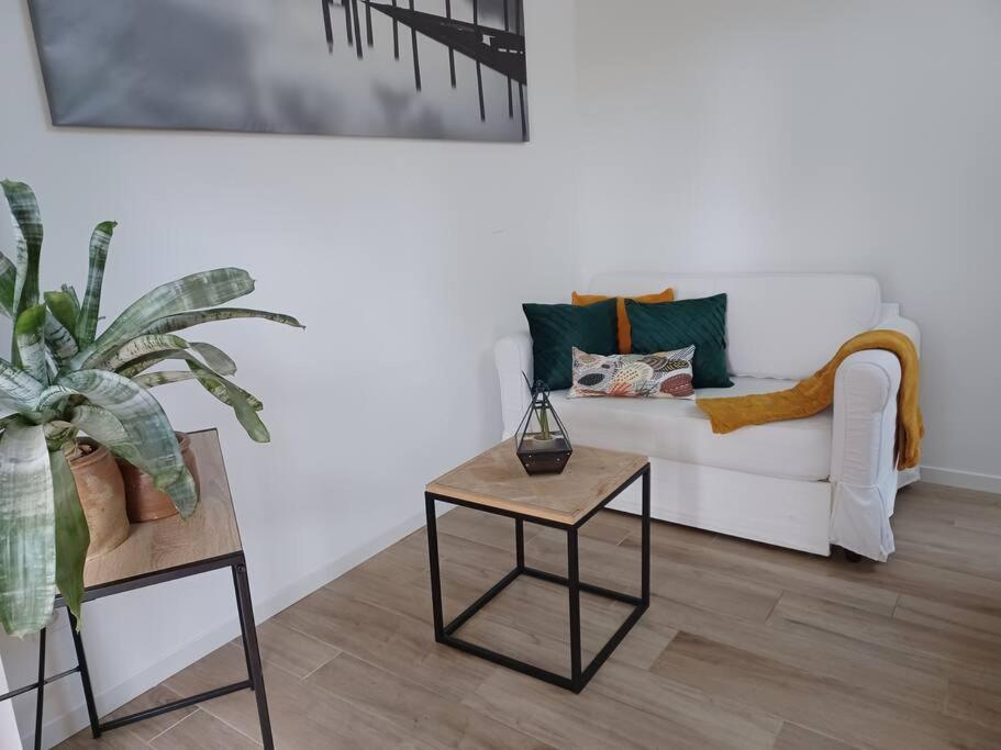 Appartement ~ Au Calme A La Campagne ~ à La Meziere Extérieur photo